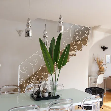 Botanica - Elegant Family House With Beautiful Pool And Garden Near The Sea *