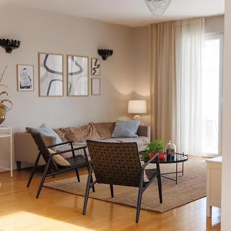 Botanica - Elegant Family House With Beautiful Pool And Garden Near The Sea Villa Kastela