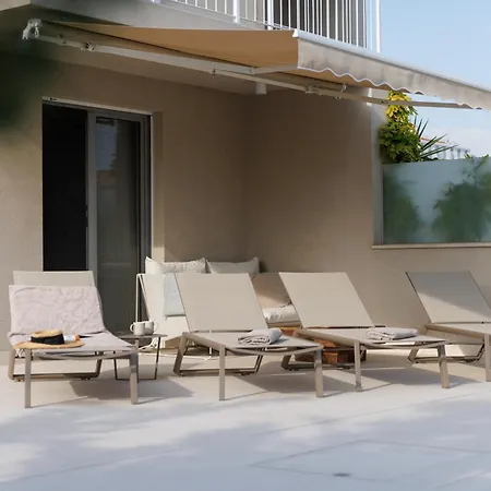Botanica - Elegant Family House With Beautiful Pool And Garden Near The Sea *